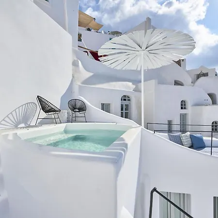 Cave Oia