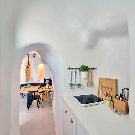 Cave Oia