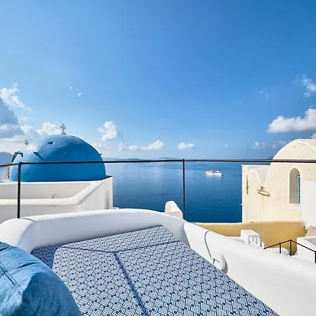 Cave Villa Oia