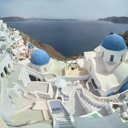 Cave Villa Oia