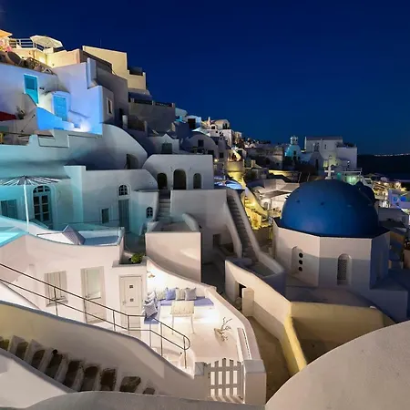 Cave * Oia