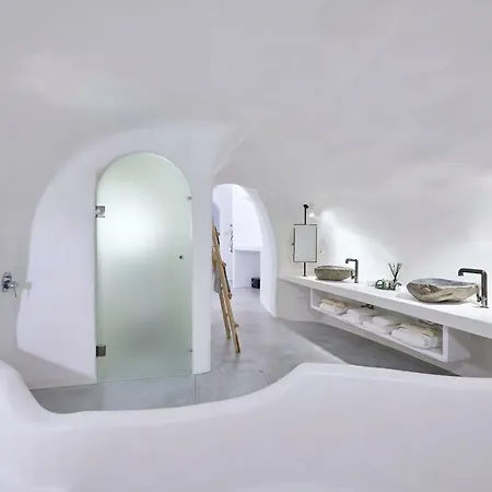 Villa Cave *